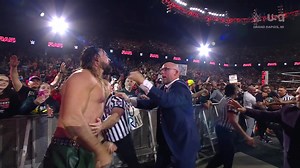 BRONSON REED vs. SETH ROLLINS vs. SECURITY! #WWERaw | WWE United Kingdom