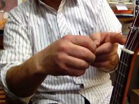 Aquila new Red Series ukulele strings: how to install them properly