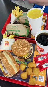 Free Vegan Burger, anyone?  To celebrate their new Bakon Kings range, Burger King UK giving out a FREE Vegan Royale Bakon King or a Plant-based Bakon King when you buy one between now and 3rd January!  Both come with sizzling strips of Vegan laviefoods.uk Bakon, and are topped with slices of Vegan Cheeeze.  Have you tried them yet? Let us know in the comments below  | Vegan Recipe Club | Facebook