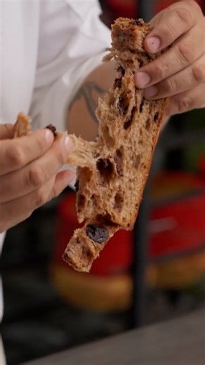 Gronda on Instagram: "New Masterclass on @gronda Find the link in the bio. What you’re looking at is the hardest bread to master. World Champion @tonatiuh.cortes reveals three critical techniques that separate perfect panettone from complete failure: the precise order and temperature of each ingredient, respecting the gluten network you spent days developing, and the iconic upside-down hanging method that defies gravity. Skip even one step and your panettone collapses. Master all three in his co