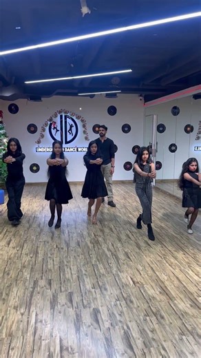 Strengthening and weight management training to develop your catwalk #catwalk #style #fashion #ff