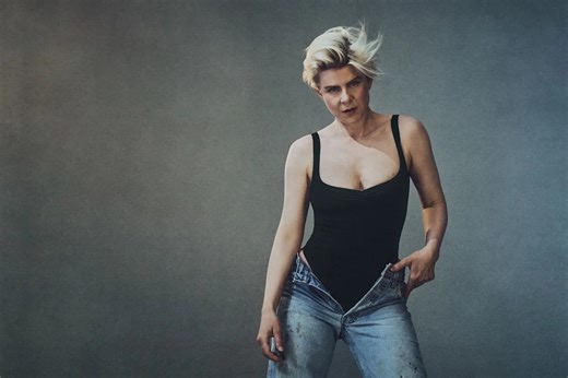 Robyn Returns With New Song and Video “Dopamine”: Watch