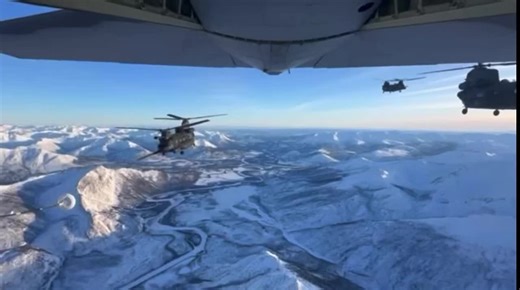Its getting chilly ❄️🏂. #aviation #helicopters #army #fly