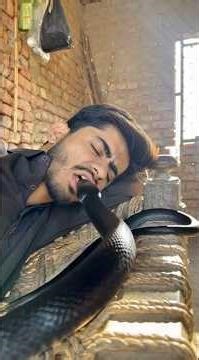 Monh k andar Sanp 🐍 Chala Gaya😰