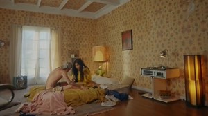 《Snooze》MV——SZA