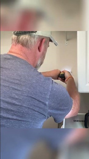 DIY Home Repair - Fixing Back Clips on Wire Shelving! #wireshelving #storagesolutions #diyhacks
