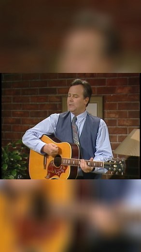 62K views · 950 reactions | Le fameux medley de Monsieur Giroux! Quelles chansons connues es-tu capable de reconnaître?   « Radio Enfer », vendredi 18 h et lundi 16 h sur UnisTV. #radioenfer #canalfamille #vraktv #unistv #foryou #pourtoi #fyp #montreal #quebec | Radio Enfer | Facebook