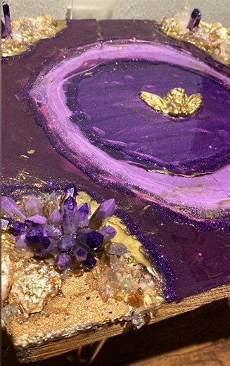 Lavender Resin Table With Cherub Accent and Gold Geode Edges - Etsy