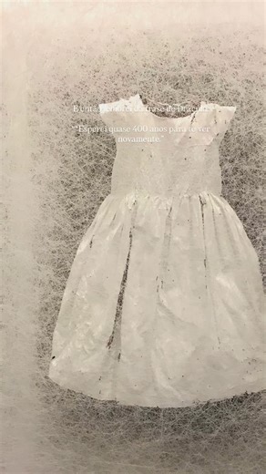 Carolina Rezende - Instagram para almas mais antigas on Instagram: "E foi, para mim, inevitável não pensar em encontros, reencontros e outros tempos. ♥️💫 A frase atribuída a Drácula é do no filme “Dracula: A Love Tale” (Luc Besson, 2025). Já o trecho de Madeline Miller, aparece no livro “A Canção de Aquiles” (2011). #Dracula #madelinemiller #bookstagram #darkacademiastyle"