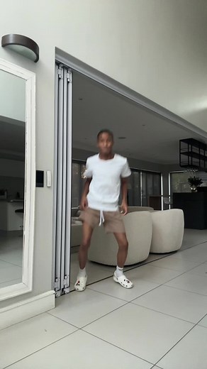 Who Nailed the Gloria Dance Challenge Better: Shem or Gloria? A Fun Comparison!