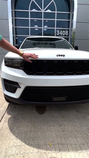 Test Drive the Jeep Grand Cherokee with Thomas Hyde at Garber Automall