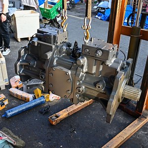 [Hot Item] Komatsu PC2000-8 Hydraulic Pump Assembly 708-2K-00120 Main Pump Original Excavator Accessories