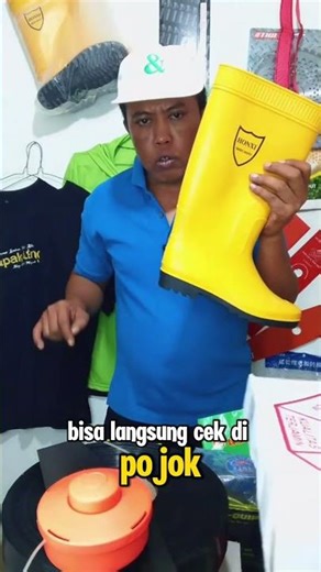 (HJS) Yellow Rubber Project Boots