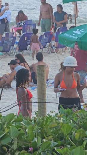 Rio de Janeiro city vibe: The atmosphere of the city of Rio de Janeiro in Brazil.