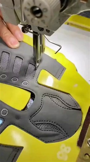 Computerized Shoe Upper Pattern Sewing Machine