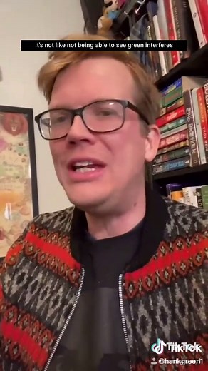 #stitch with @the_silver_system a little evolutionary biology lecture for you! #askhank