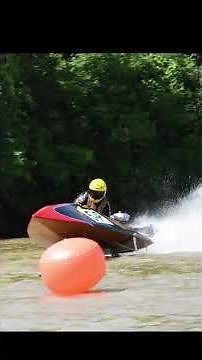 Outboard Boat Racing Highlights, Spray in the turns, close head to head races
