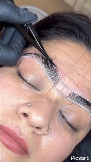 Eyebrow threading: Quick salon technique to shape brows perfectly every time