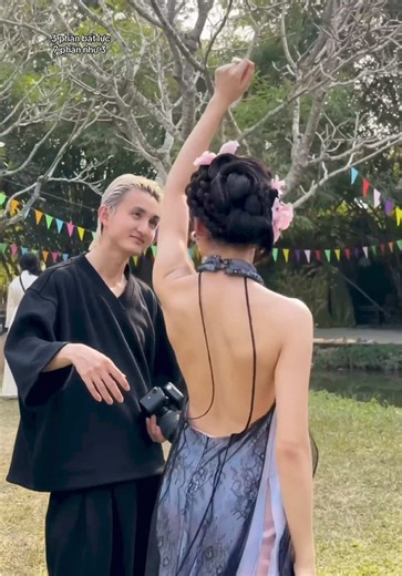 Mina và Chaeyoung: Khám Phá 3 Phần Bất Lực