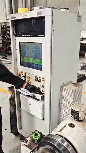 Driveline dynamic balancing is key to smoother, safer and more efficient driveline performance. With four driveshaft balancers and four industrial balancing machines, we cover a wide range of applications. As drivelines spin at higher RPMs than ever, balancing to the finest tolerances is critical. Our equipment delivers precision with simultaneous 4-plane balancing at speeds up to 5000 rpm, with all weights spot welded for an accurate, lasting result. Beattys’ dynamic balancing services extend b