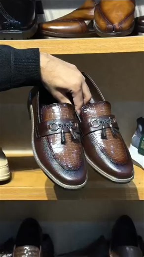 MSK SOLES on Instagram: "🔥 Deal of the Day – Premium Comfort Meets Luxury Style! Agar aap aisi loafers chahte hain jo classy bhi hon aur comfortable bhi, then this one is for you. Two-tone croc texture ke saath premium finish, aur medicated sole jo har step ko banaye soft, smooth aur pain-free. 👞 Wrinkle-free design 🦶 Medicated sole for all-day comfort ✨ Super comfortable fit 🎉 Now at Rs. 3,999 only (Limited time) 🚚 Free Delivery 📦 Open Parcel – Pehle Check, Phir Pay 🛒 Stock limited — abh