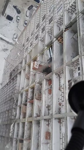 High-Rise Building Construction Techniques in Urban Settings