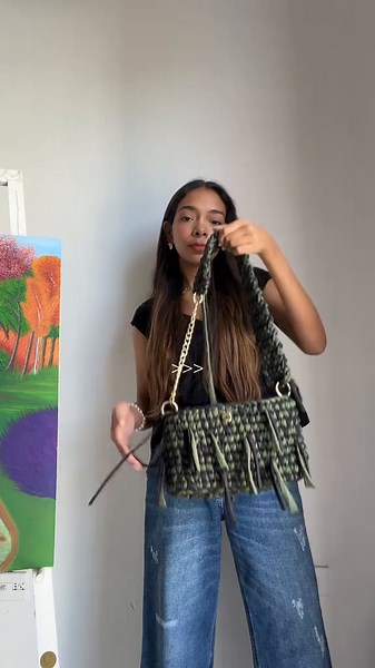 Un poco arriesgado🪄 Referencia: Guernica✨ ig: ross_.cb🩷 #emprendimiento #bolsos #crochet #outfits #arte