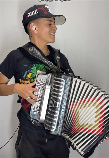 El Enamorado: Acordeón y Ritmos de Los Titanes