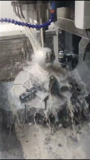 Perfect for high-precision mold production, SYNE CNC 5-Axis Machines with RTCP ensure accuracy