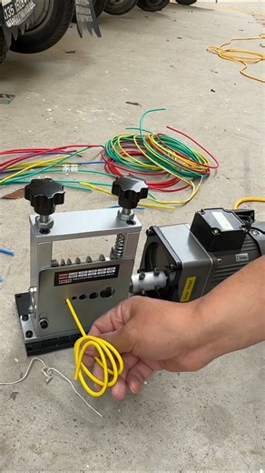 Electric wire stripper, can strip network cables #wirestripper #electricwirestripper #shortsfeed