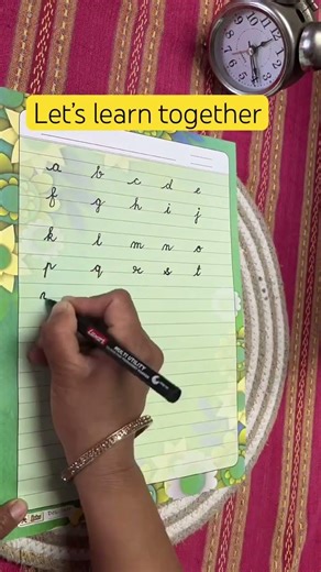 Ready for your cursive lesson ? Let’s start 🤗 #cursivewritingforbeginners#improvehandwriting#learn