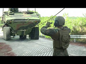 Testing Brand New US Marines Powerful 8x8 Amphibious Vehicle