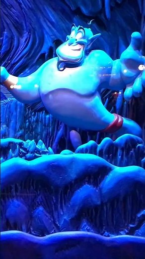 Amazing Animated Aladdin Window at Disneyland 🧞‍♂️ #disneyland