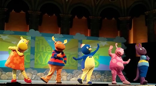backyardigans live show is on fire
