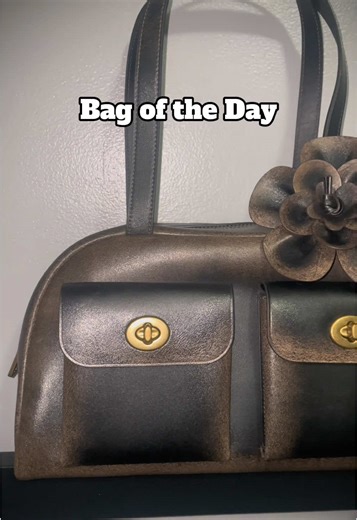 Searched the internet for several months for this sold out bag and finally came across one last week on Poshmark. She came factory-wrapped in perfect condition and it’s safe to say I’m in love with the @Coach Twin Turnlock in loved leather. Added the @Coachtopia Rose Bag Charm also in loved leather and it’s the perfect match 🖤 #coach #pursetok #handbag #botd #collection