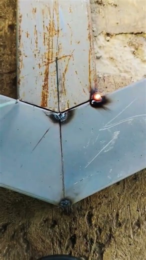 welding locking techniques on pipes.