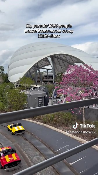 People mover stays being that girl #disneyparks #disneyworld #disneyadult #disneyday #magickingdom #disney