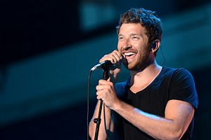 LISTEN: Brett Eldredge's 'Gabrielle' Relies on Serious '70s Folk Vibes