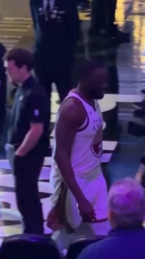 Tippernaught Sports on Instagram: "Draymond Green and Steve Kerr Lip Reading #nba #basketball"