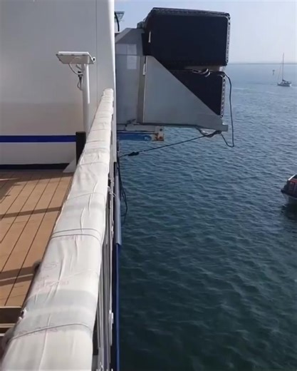25M views · 10K reactions | This is a drill - This is a drill MES - Marine Evacuation System Holds up to 430 crew members with 4 MES units onboard. (4 x 430) The ship is #CelebrityEclipse This is for crew members ONLY. Celebrity Eclipse is currently in Los Angeles Video: @harislillos | CruiseCelebrity | Facebook
