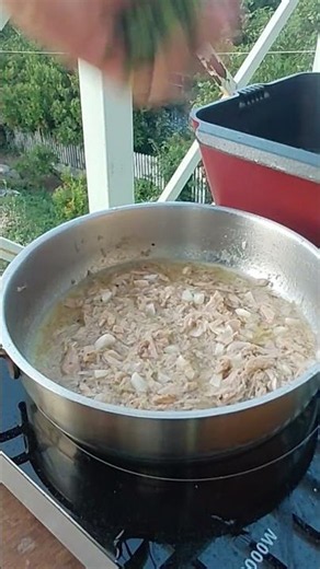 POV: You Only Have Tuna at Home: My Favorite Tuna Aglio e Olio 🐟🍝🧄 #pasta #tuna #aglio #spaghetti