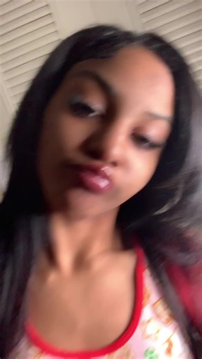 Goldenteai1k (@goldenteai1k)’s videos with pink x tv girl - pink