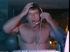 𝙳𝙰𝙳𝙳𝚈 𝙸𝚂𝚂𝚄𝙴𝚂 𝙼𝙸𝙽𝙽𝙴𝙰𝙿𝙾𝙻𝙸𝚂 on Instagram: "back to work 👔 -🎥 Catalinaville (1998) dir. Josh Eliot, starting Steve Rambo"