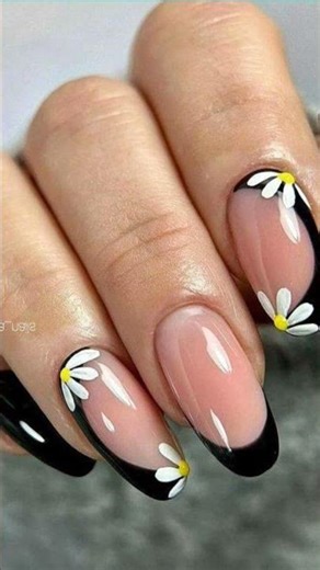 easy nail art design💅#nailartdesign#art #shortsvideo #nails #ajjubhaiinmymatch #desigamer