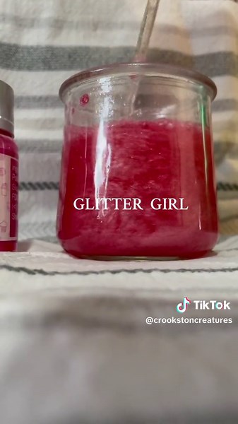 Edible glitter!! My life is complete! #prettypoop #glitter