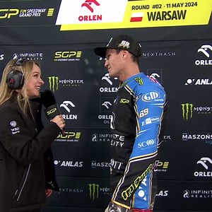 Back on the top step after 𝘀𝗲𝘃𝗲𝗻 years! The happiest man in Warsaw right now, Polish Speedway Grand Prix winner Jason Doyle 🥇 #FIMSpeedwayGP | #WarsawSGP 🇵🇱 | FIM Speedway Grand Prix