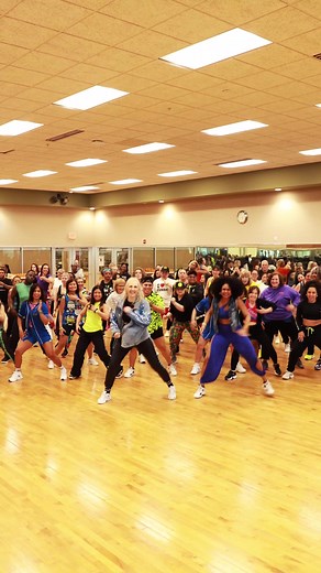 Dance into Fitness with Lolo - Mr Vegas x Topo La Maskara | Zumba