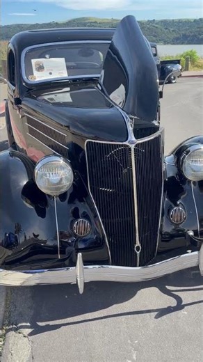This 1930s Beast Still Turns Heads 🔥 Classic Car Perfection!🚗