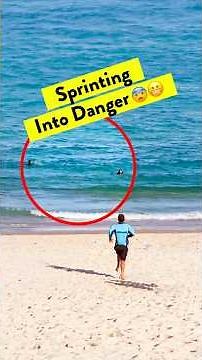 He's running straight towards danger 😮 #bondirescue #lifeguard #beach #shortsfeed