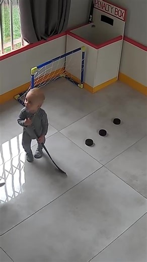 Someone get this baby skates and a hockey kit (Size 12m) McDavid better watch his spot 😳 @Edmonton Oilers @NHL @TSN @Trevor Zegras